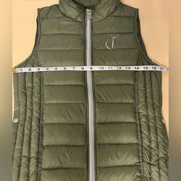 YAGP Down Vest with attached Storage Bag - Picture 7 of 7